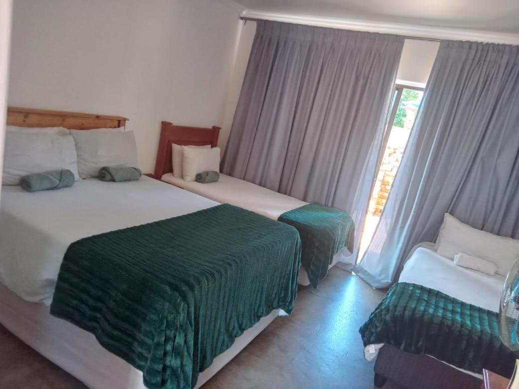 Woodpecker Guesthouse Middelburg  Exterior photo